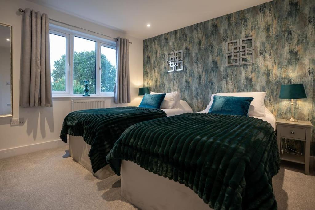Luxury Living Away From Home Redhill  Exterior foto