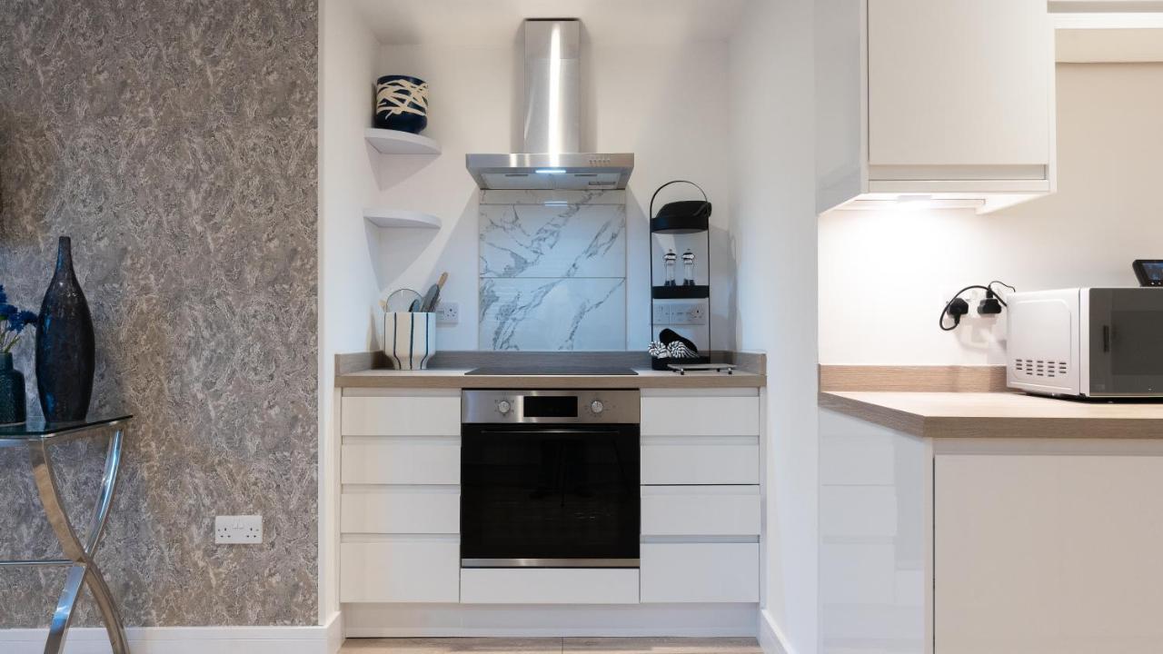 Luxury Living Away From Home Redhill  Exterior foto